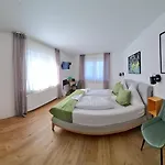 بيت ضيافة Gaestezimmer / Weingut Peter