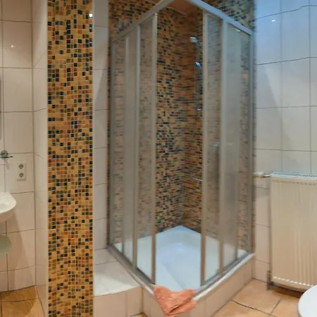 Gaestezimmer / Weingut Peter Guest house
