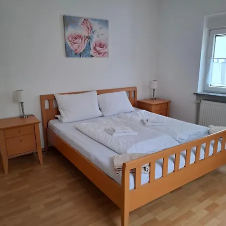 Gaestezimmer / Weingut Peter 3* Wachenheim an der Weinstraße