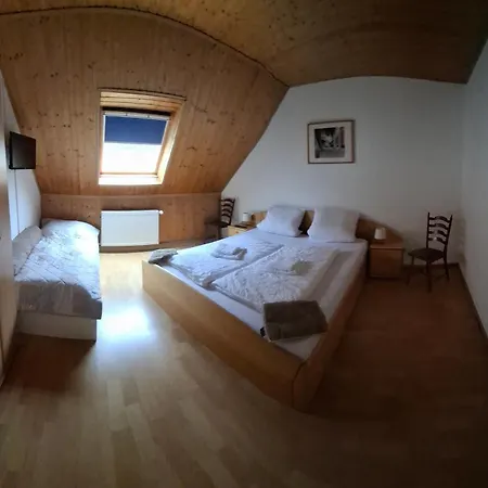 Gaestezimmer / Weingut Peter Guest house 3*