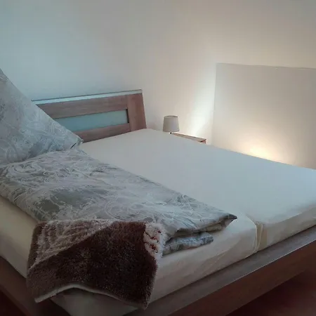 Gaestezimmer / Weingut Peter Guest house 3*