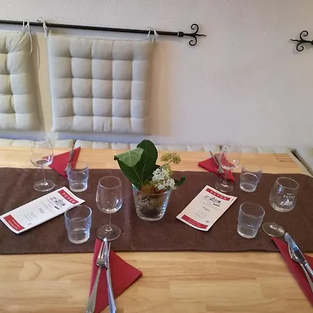 Gaestezimmer / Weingut Peter 3*