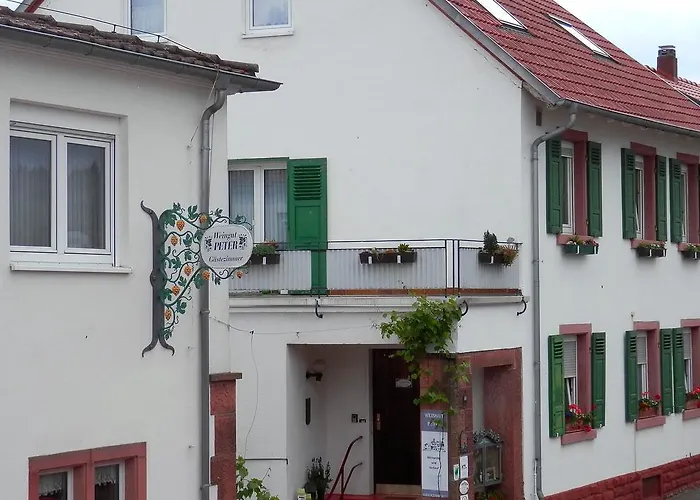 Gaestezimmer / Weingut Peter 3*