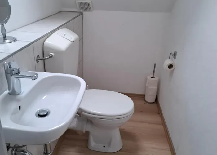 Gaestezimmer / Weingut Peter Gasthuis 3*