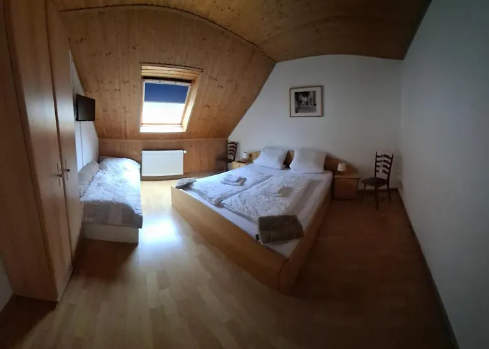 Gaestezimmer / Weingut Peter Guest house 3*