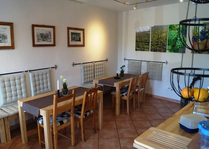 Gaestezimmer / Weingut Peter Guest house