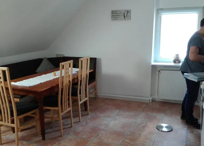 Gasthuis Gaestezimmer / Weingut Peter 3*